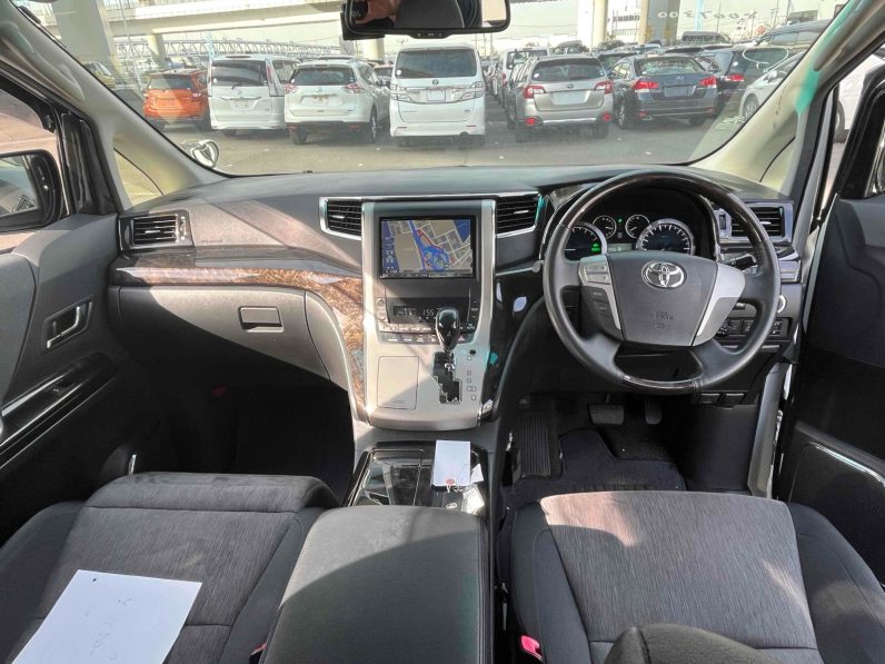 
								Toyota Vellfire 2012 Hybrid full									