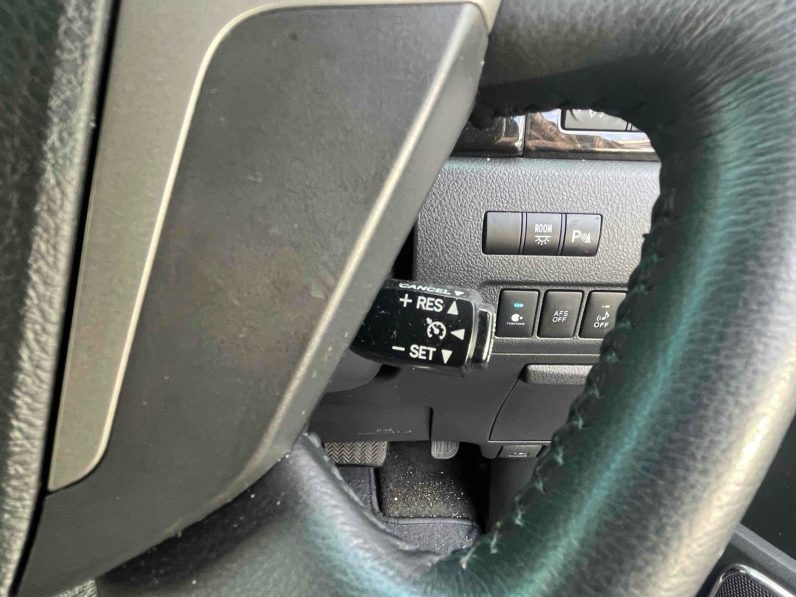 
								Toyota Vellfire 2012 Hybrid full									