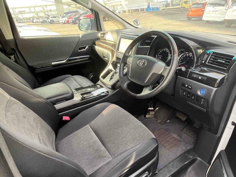 
								Toyota Vellfire 2012 Hybrid full									