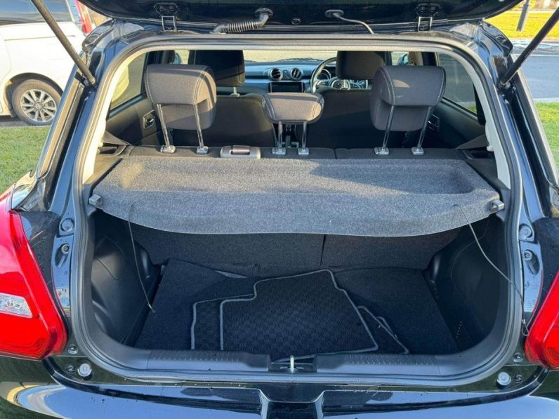 
								Suzuki Swift Hybrid RS 2019 full									