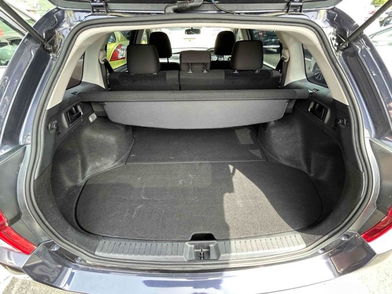 
								Toyota Fielder 2014 full									