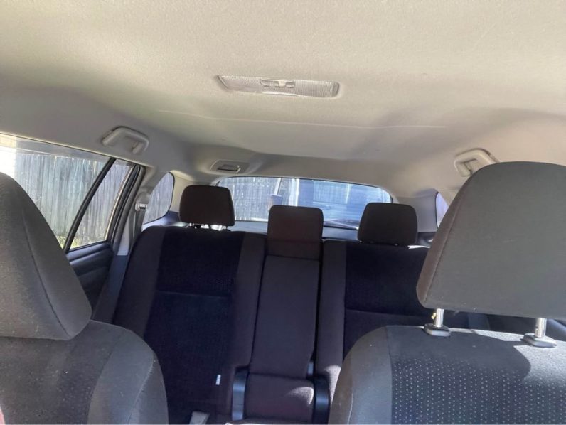 
								Toyota Fielder 2014 full									