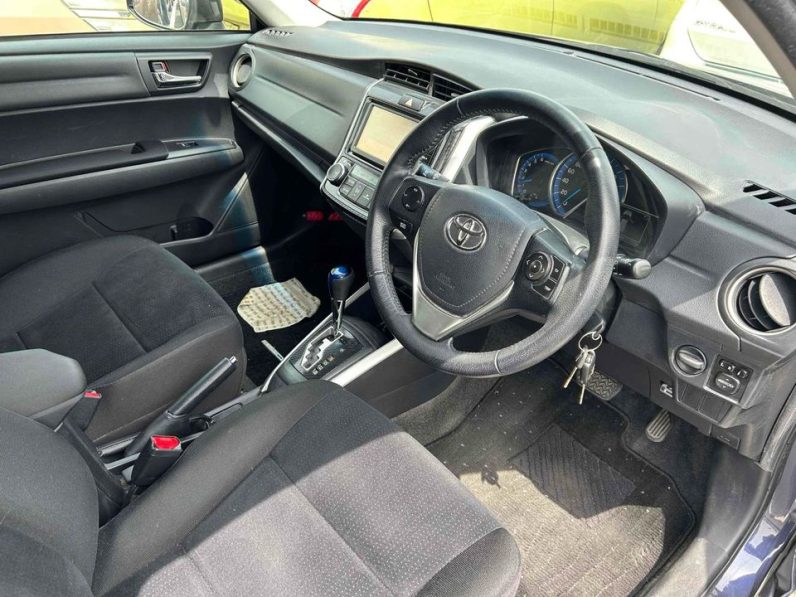 
								Toyota Fielder 2014 full									