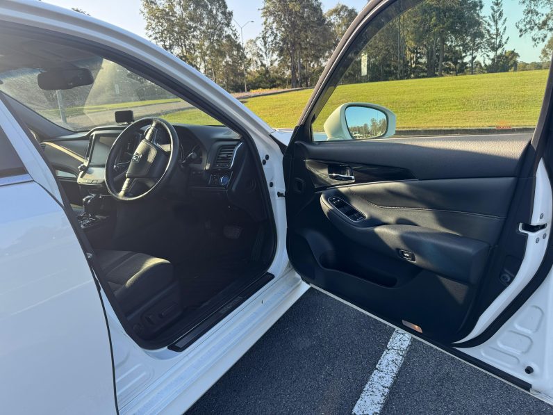 
								Toyota Crown Athlete S 2013 Hybrid full									