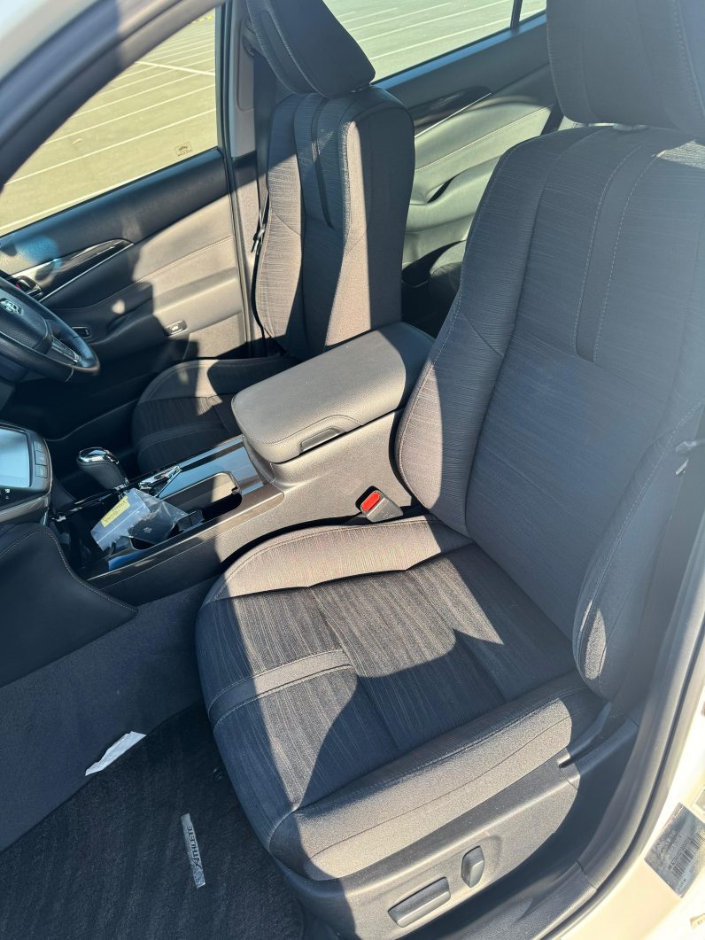 
								Toyota Crown Athlete S 2013 Hybrid full									