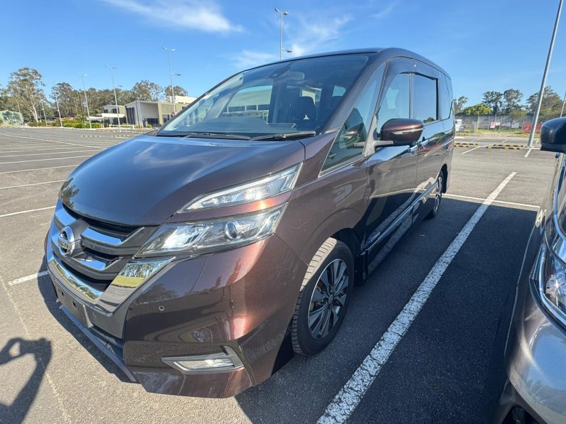 
								Nissan Serena 2017 full									