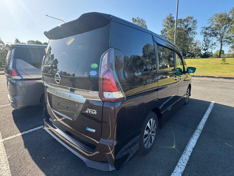 
								Nissan Serena 2017 full									