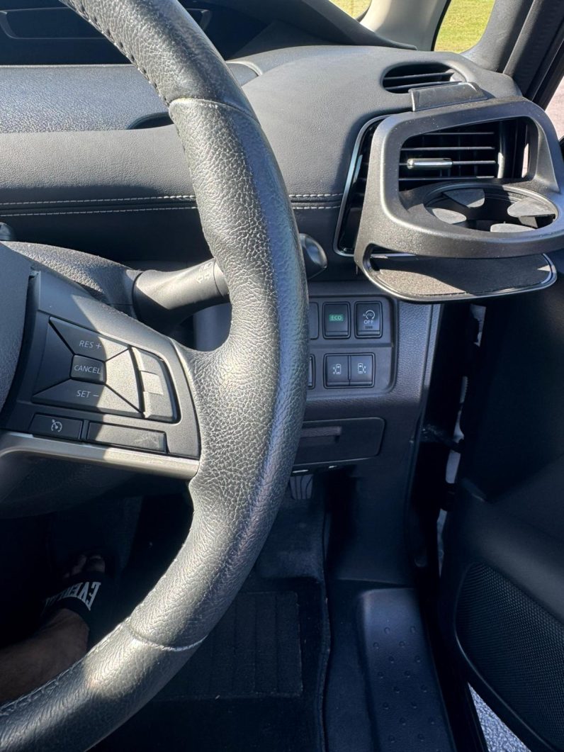 
								Nissan Serena 2017 full									