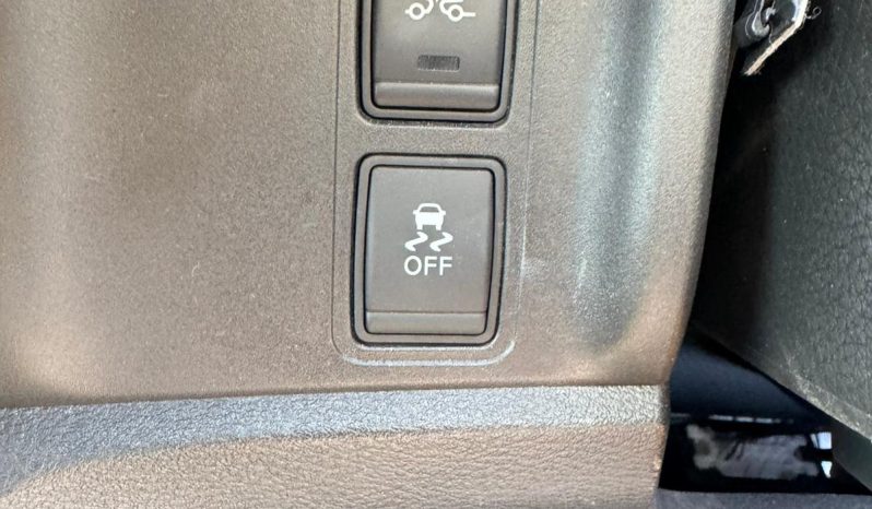 
								Nissan Serena 2017 full									
