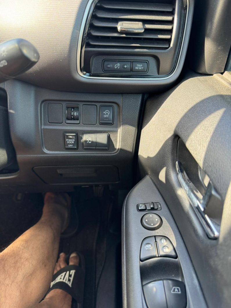 
								2019 Nissan Serena full									