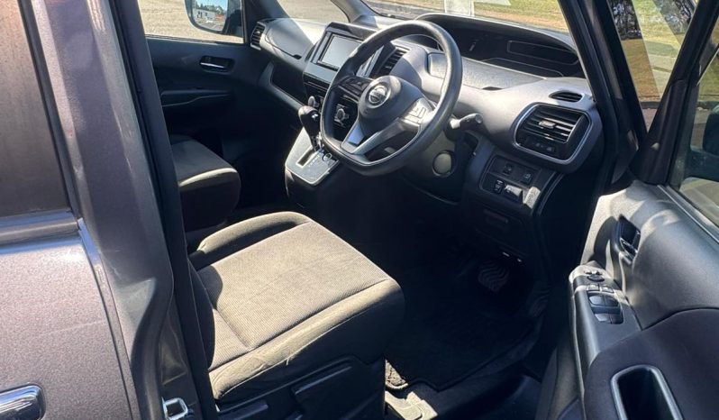 
								2019 Nissan Serena full									