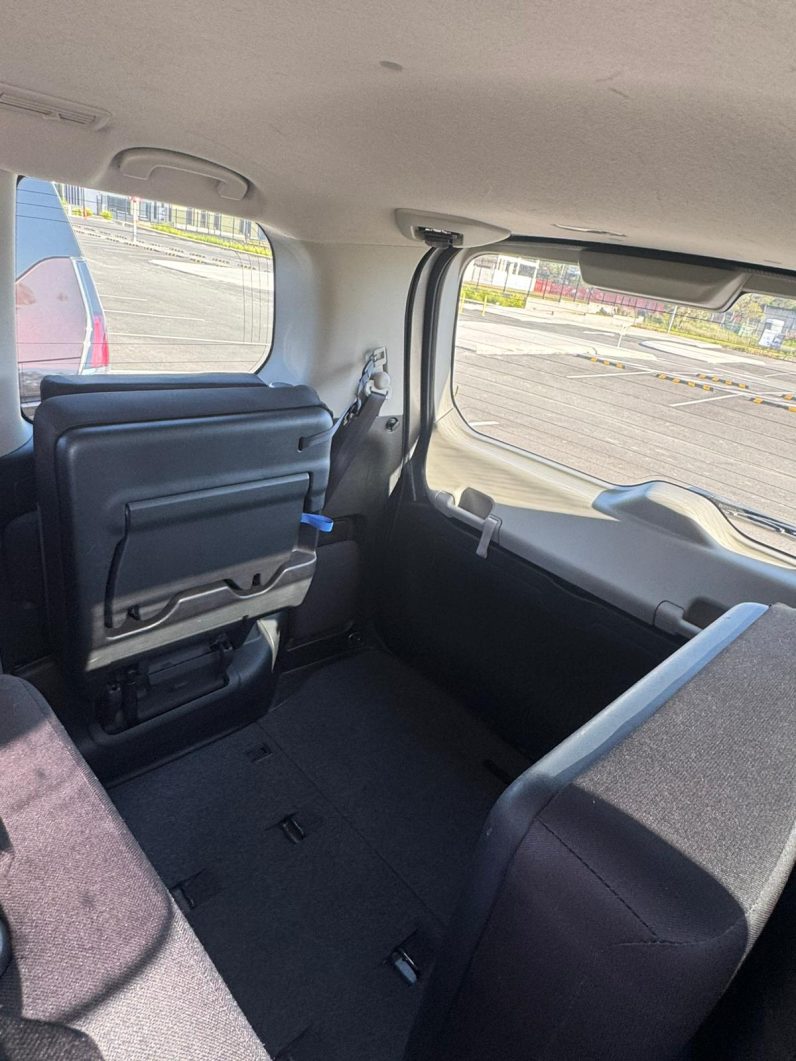 
								2019 Nissan Serena full									