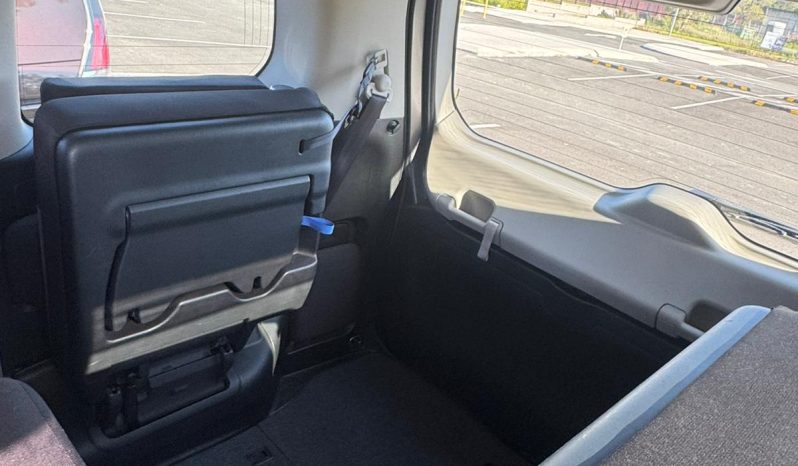 
								2019 Nissan Serena full									
