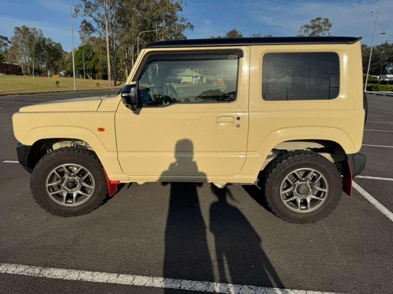 
								Suzuki Jimny 2019 XC Turbo 4WD full									