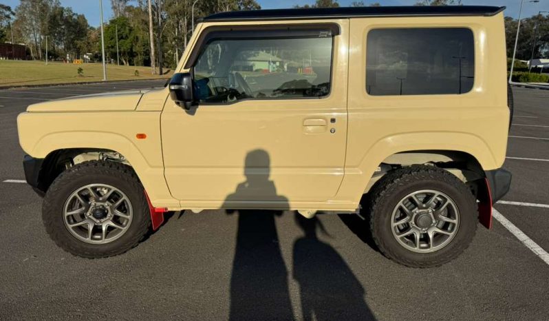 
								Suzuki Jimny 2019 XC Turbo 4WD full									