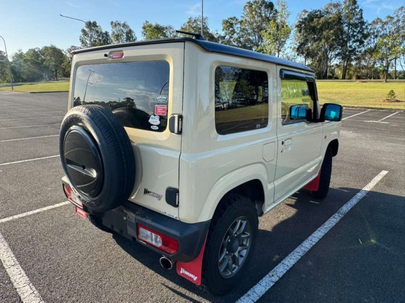 
								Suzuki Jimny 2019 XC Turbo 4WD full									