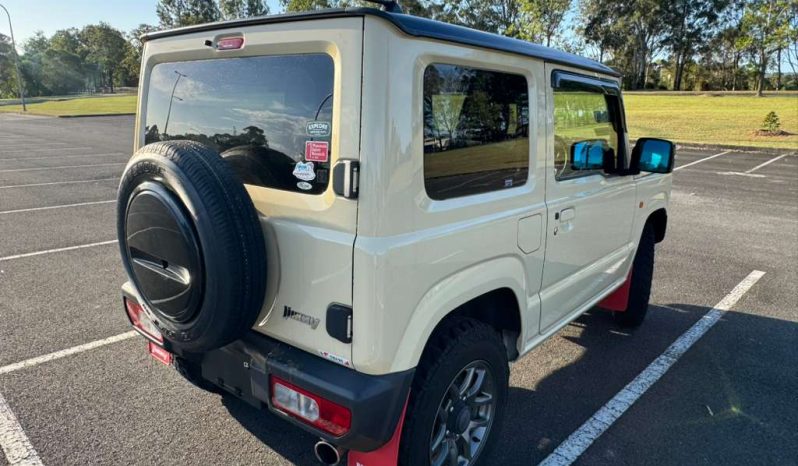 
								Suzuki Jimny 2019 XC Turbo 4WD full									