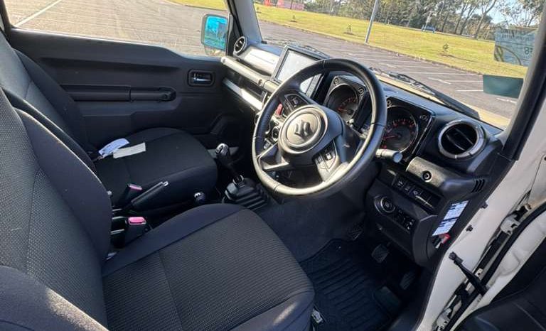 
								Suzuki Jimny 2019 XC Turbo 4WD full									