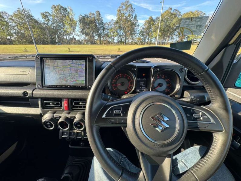 
								Suzuki Jimny 2019 XC Turbo 4WD full									