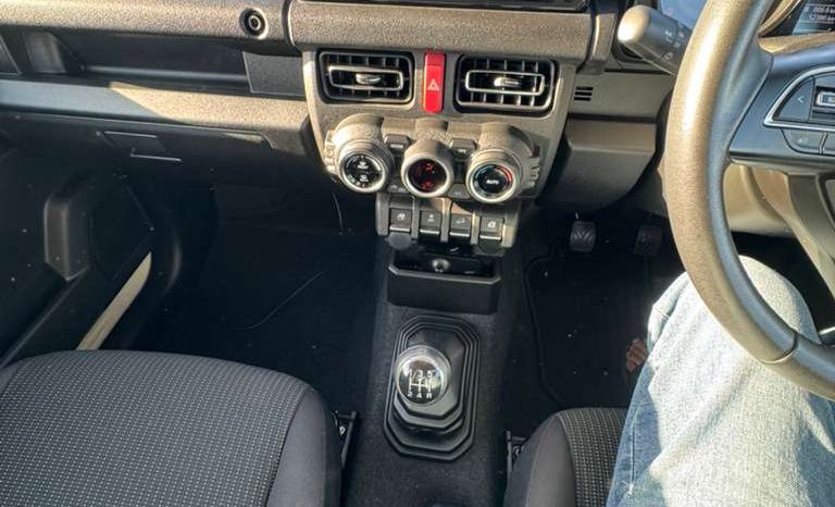 
								Suzuki Jimny 2019 XC Turbo 4WD full									