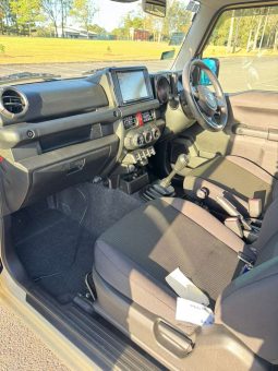 
										Suzuki Jimny 2019 XC Turbo 4WD full									