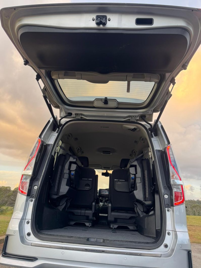 
								2021 Nissan serena full									