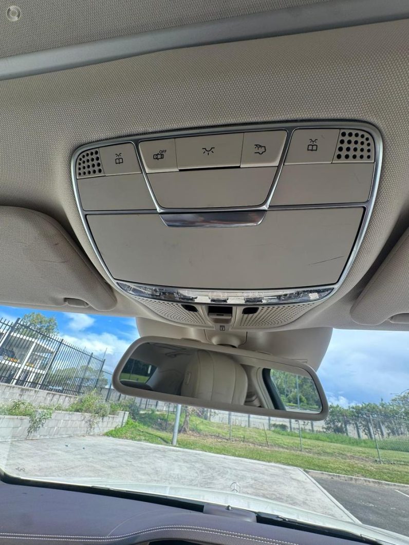 
								2015 Mercedes-Benz S-Class W222 S400 Hybrid Sedan 4dr 7G-TRONIC + 7sp 3.5 Hybrid full									