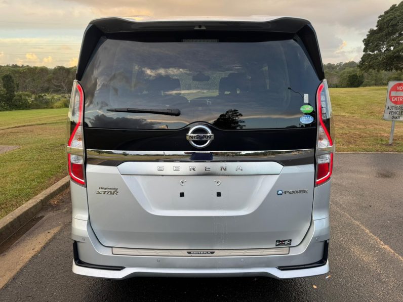 
								2021 Nissan serena full									