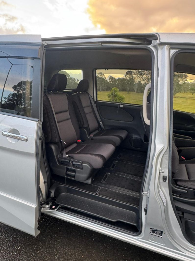 
								2021 Nissan serena full									